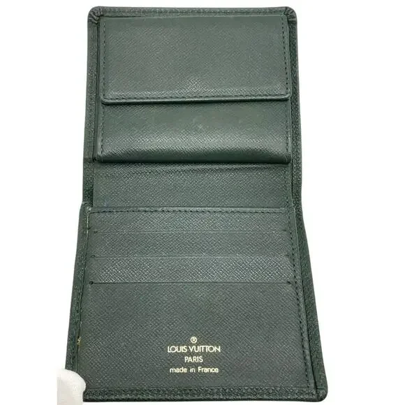 Louis Vuitton Taiga Green  3 Cult Card Wallet W/ Dust Bag - Picture 4 of 16